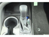 トヨタならではの「3つの安心」をセットにした『トヨタ認定中古車』です。「まるごとクリーニング」「車両検査証明書」「ロングラン保証」付き。