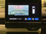 バックでの車庫入れも安心です!リアカメラが付いているバックモニター付のナビを装備しております。バンパーについているソナーや、操作線もついており距離感も画面から確認できます。