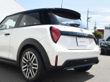 BMW、MINIファイナンス商品、BMW、MINI自動車保険、ドライブレコーダーの取り扱いも行っております。お車のことはすべて当社にお任せください。お問い合わせはフリーダイヤル【0120-419-603】まで!
