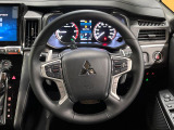【純正革巻きステアリング】上質な革を使用することで、手にしっかり馴染みとても運転しやすいハンドルです♪