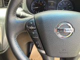 ステアリングスイッチ付きのハンドル!運転に支障をきたすことなくナビ操作が可能です!!