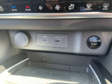 車内にUSBハブがありスマホやゲームの充電などとっても便利です♪