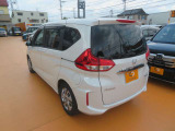 左後ろからの画像です!日々お買い得車両続々入庫しております!