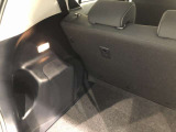 トランクにもライトが付いてます。夜間や地下駐車場などで便利です。