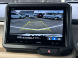バックカメラ搭載なので後方時に車体後ろが確認出来る為、運転の苦手な方やたまに乗る方でも安心して車庫入れが出来ます☆