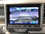 バックも安心のバックカメラ付いています。バックカメラがあると、いつでも安全にバックできますね。死角も減ります。