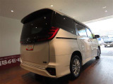走りにこだわりながら収納力も持ち合わせたお車です。荷物を載せて軽快なドライブを楽しめますよ♪