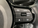 【アダプティブ・クルーズ・コントロール】予め設定した車速内でクルマが自動的に加減速。 前走車との適切な車間距離を維持しながら追従走行し、高速道路でのドライバーの疲労を軽減してくれる嬉しい機能付♪