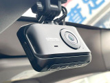 【ドライブレコーダー】ドライブレコーダー装備!走行中はもちろん、あおり運転や事故に遭遇した際、映像で記録し、万一のリスクに備えます。※記録用SDカードはお客様ご自身でご準備いただく必要があります。