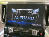 【BIG-X11インチナビ】人気の大画面BIG-Xナビを装備。専用設計で車内の雰囲気にマッチ!ナビ利用時のマップ表示は見やすく、テレビやDVDは臨場感がアップ!いつものドライブがグッと楽しくなります♪