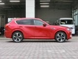 ロングノーズと伸びやかなシルエットもCX-60の特徴です。