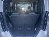 日々の使い勝手を考え、大人4人が乗車しても十分な荷室スペースを確保しています。