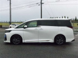 お車に関するご相談はお気軽に店舗スタッフにお問合せ下さい♪豊富な商品知識を備えたスタッフが些細なご相談でも対応いたします♪