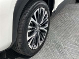 『トヨタ純正アルミホイール装着車になります!』スタイリッシュでとてもかっこいいですね♪