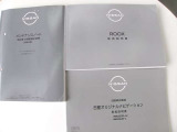 「取扱説明書」「保証書」揃ってます^^お車の操作方法や、トラブル回避方法が記載されているため、意外と役に立ちます。