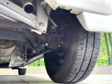 お車を安心してお乗りいただく為には、足回りの定期点検が欠かせません。サービスサポート(有償保証)では無料点検もご提供しており、安心のカーライフをお過ごしいただけるサポート体制が整っています。