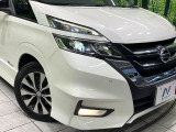 【LEDヘッドライト】悪天候や夜間走行時も良好な視界を確保し安心して運転できる高輝度LEDヘッドライトを装備!点灯速度が早く、消費電力も抑えられています。
