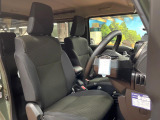 運転席シート廻りは使用感も少なく、良好な状態となっています。丁寧に使われていたことがよくわかりますね。