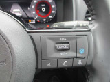 話題の運転支援装置プロパイロットが搭載されてます。アクセル、ブレーキ、ハンドルの操作をクルマがアシストしてくれます。