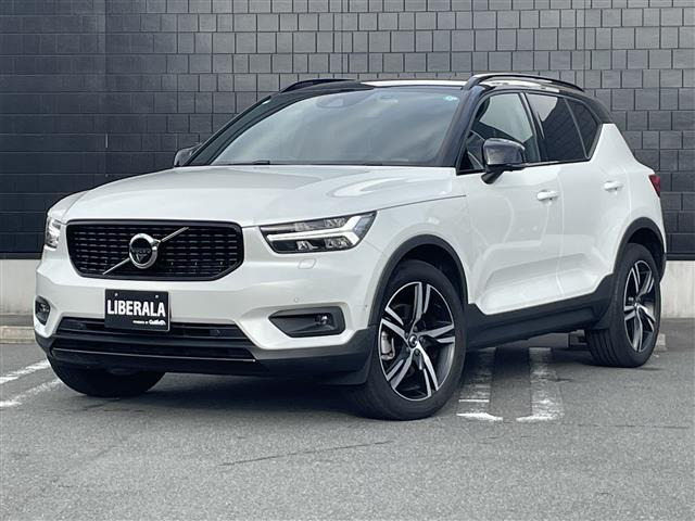 XC40 B4 AWD Rデザイン 4WD 4WD サンルーフ