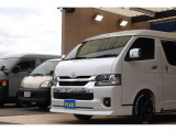 【新車/改良後ハイエース/FLEXオリジナル内装架装Ver1ガソリン2WD】車中泊快適仕様♪後席モニター♪