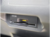 自社工場を3拠点完備しております。重整備やカスタムを始め、ご購入後のお車のメンテナンスも弊社にお任せください。