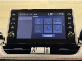 ディスプレイオーディオを装備。スマホと車をつなぐことで、これまでのナビに加えていろんなサービスが楽しめます。