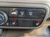 運転席・助手席あたたかシートヒーター付です☆冬場はヒーターの為のエンジン始動を抑えられるので低燃費につながります☆