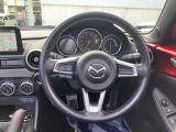 【純正革巻きステアリング】上質な革を使用することで、手にしっかり馴染みとても運転しやすいハンドルです♪