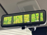 【デジタルルームミラー】後席の大きな荷物や同乗者で後方が確認しづらい時でも安心!カメラが撮影した車両後方の映像をルームミラー内に表示。クリアな視界で状況の確認が可能です!
