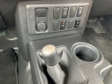 販売するすべての中古車に【ロングラン保証】が付帯します。走行距離無制限・期間は1年間です。保証修理は全国5000箇所のトヨタテクノショップにてお受けいただけます。