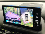 【マルチビューカメラシステム】専用のカメラにより、上から見下ろしたような視点で360度クルマの周囲を確認することができます☆死角部分も確認しやすく、狭い場所での切り返しや駐車もスムーズに行えます。
