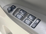 【電動格納ミラー】サイドミラーは電動格納式となっており、狭い駐車場でもキズがつくリスクを抑えられます。