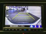 バックモニター付きで、車庫入れやバック時の後方確認をサポート。