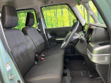 運転席シート廻りは使用感も少なく、良好な状態となっています。丁寧に使われていたことがよくわかりますね。
