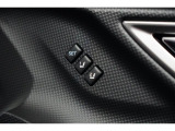 運転席のシートポジションメモリー機能は、登録済みの運転者と交代しても、シートポジションの変更の手間がかかりません。