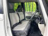運転席シート廻りは使用感も少なく、良好な状態となっています。丁寧に使われていたことがよくわかりますね。