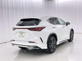 「バックフォルム」です。トランク・ラゲッジスペースには、多くの荷物を入れることが可能です。