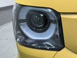 LEDヘッドライトは、点灯の瞬間から最大光量を発揮し、突然暗くなるトンネルなどでの安定感を高めます。