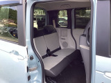 ホンダ車の低床ボディは、チャイルドシートへのお子さまの乗降や荷物の積載もスムーズ。座り心地が良く、快適なドライブを楽しんでいただけます。