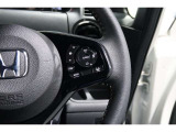 Hondaセンシングの機能のひとつ、アダプティブクルーズコントロール付!アクセルから足を離しても設定したスピードと前車との車間を保ち走行してくれます!車線維持もアシスト☆高速道路で疲労軽減ですね☆