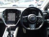 SUBARUあんしん保証にリーズナブルな料金で保証を延長できる「SUBARUあんしん保証ロング」もございます。1年〜3年で選べます。※1箇所の保証修理につき1万円のお客様負担額が適用となります。