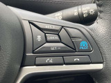日産先進技術《プロパイロット搭載!》高速走行時などのロングドライブに一役買うのがクルーズコントロール機能です♪足をアクセルとブレーキから離しても、設定したスピードで自動で走ってくれます☆