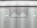 【スマートアシスト】走行中に前方の車両等を認識し、衝突しそうな時は警報とブレーキで衝突回避と被害軽減をアシスト。より安全にドライブをお楽しみいただけます。
