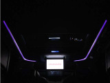夜間に室内を照らしてくれるルームライトです