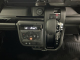 オートマチックシフトレバーは、手になじみ操作しやすい形状で安全運転にもつながります♪