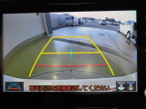 バックガイドモニターで、後方を確認しながら安心して駐車することができます。運転初心者も熟練者も必須の機能ですよ!