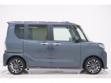 県内13店舗にて常時500台以上ダイハツ車を展示中です。見て、触って、納得のいく一台をぜひ見つけてください。