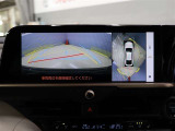 パノラミックビューモニター付きです。車両を上から見たような映像をディスプレイオーディオ画面に表示。運転席からの目視だけでは見にくい、車両周辺の状況をリアルタイムでしっかり確認できます。