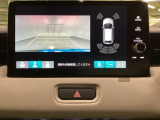 バックでの車庫入れも安心です!リアカメラが付いているバックモニター付のナビディスプレイを装備しております。バンパーについているソナーや、操作線もついており距離感も画面から確認できます。